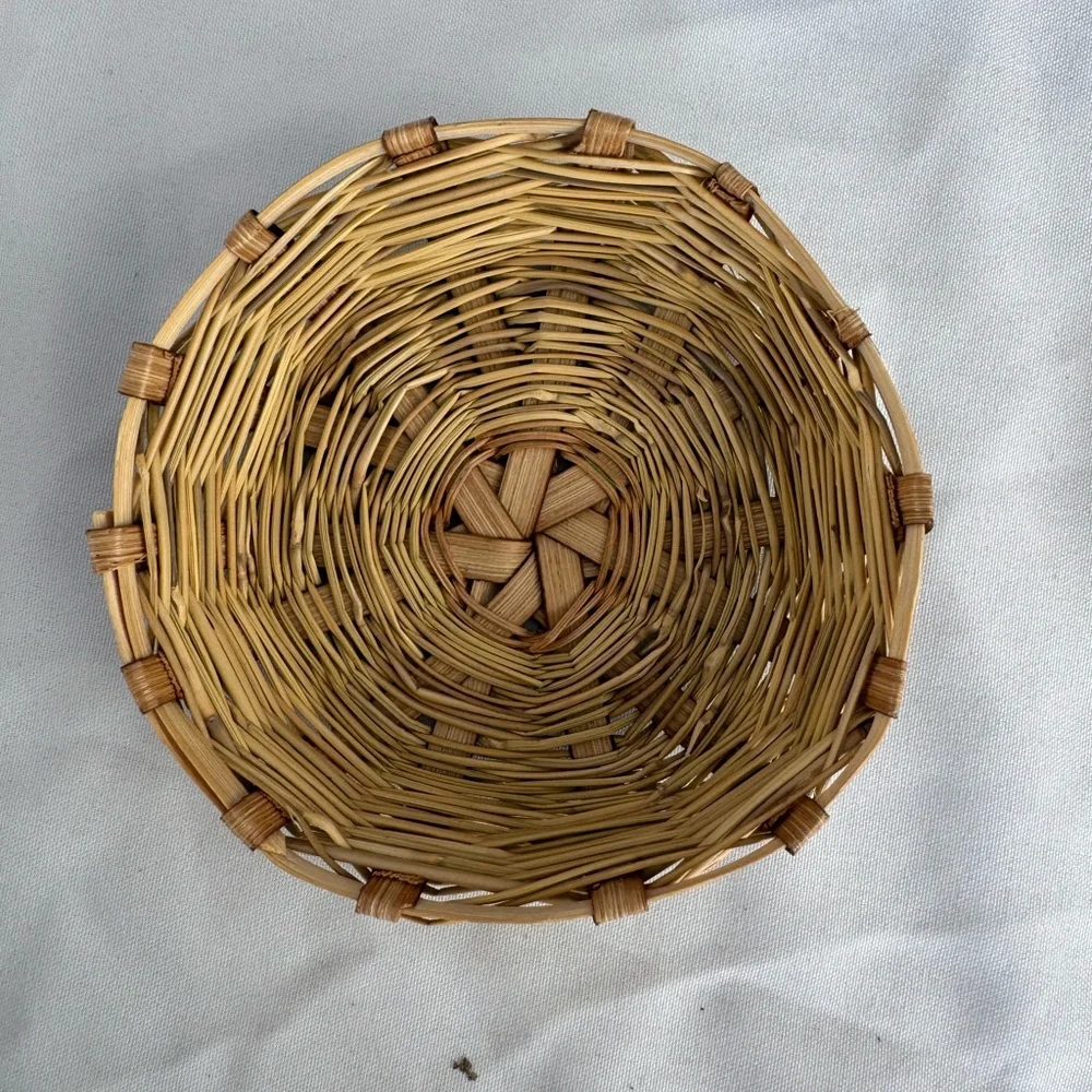 🌼$5🌼Natural Woven Basket/ small basket great for jewelry, rings